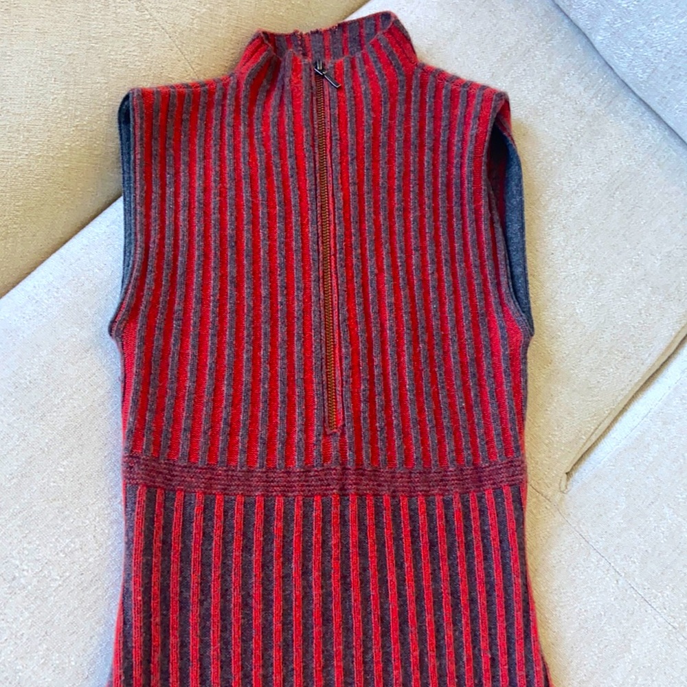 Sweater dress100% Cashmere size 2